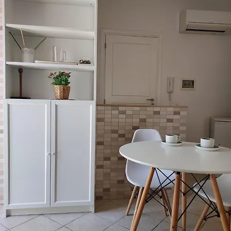 Dimora Trinity - ゲストハウス ポリニャーノ・ア・マーレ